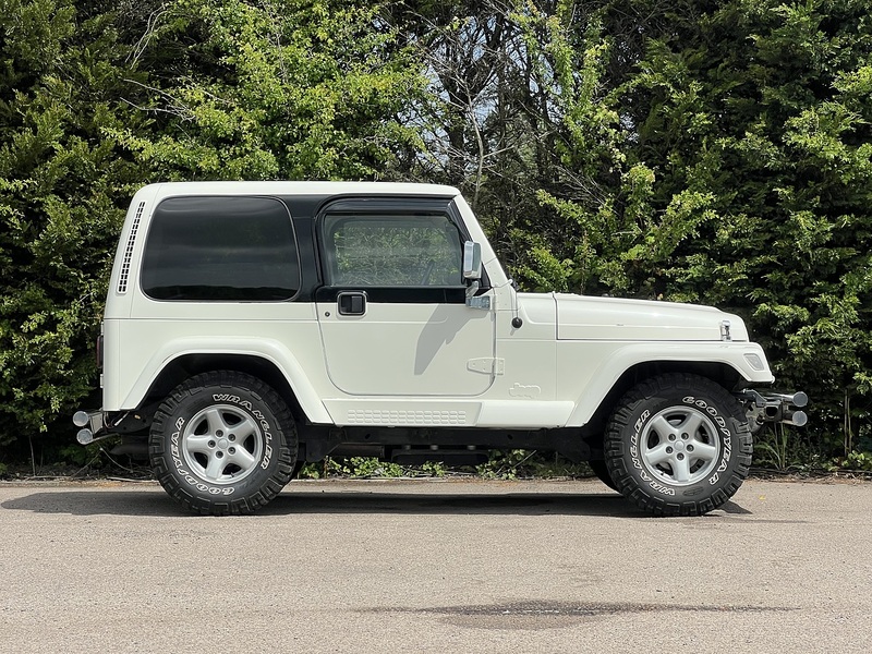 Jeep Wrangler Sahara - U12120