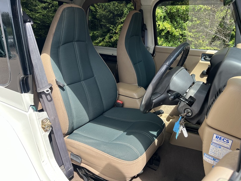Jeep Wrangler Sahara - U12120