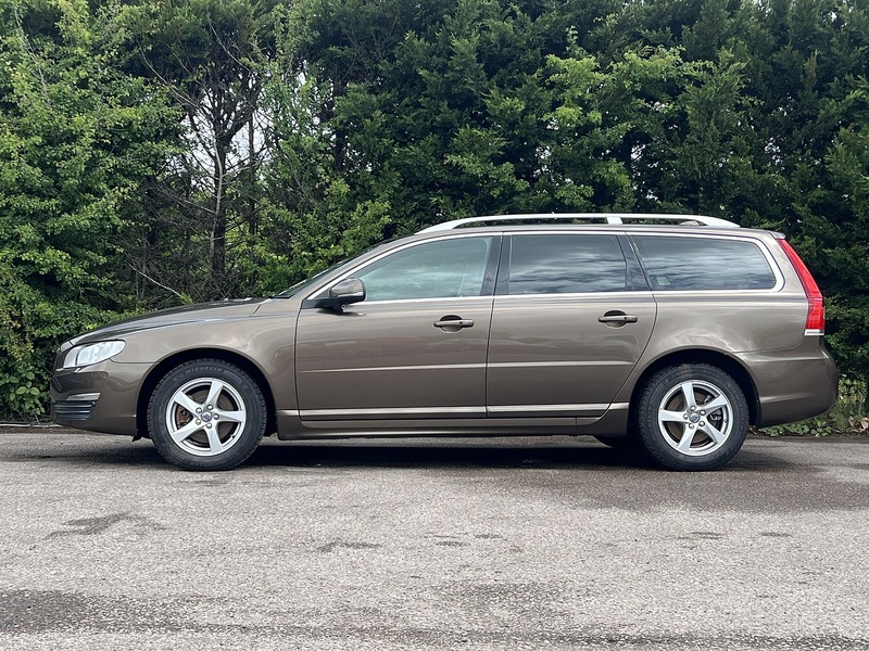Volvo V70 T5 Se Lux - U12123