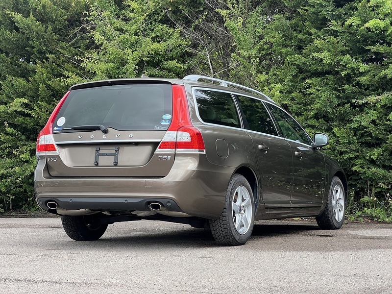 Volvo V70 T5 Se Lux - U12123