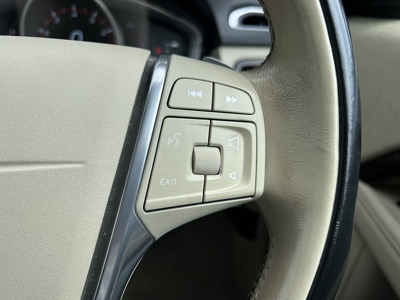 Volvo V70 T5 Se Lux - U12123