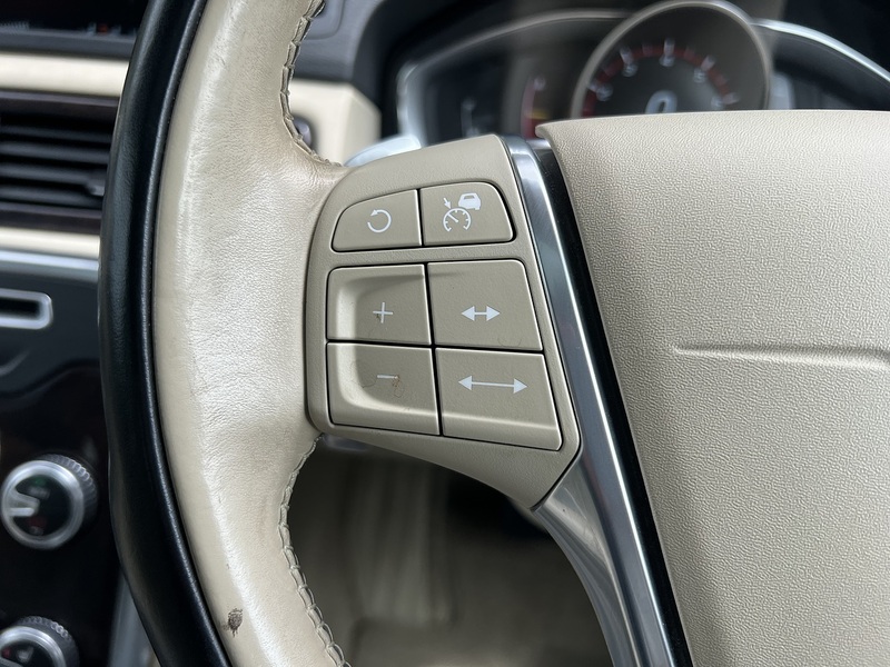 Volvo V70 T5 Se Lux - U12123