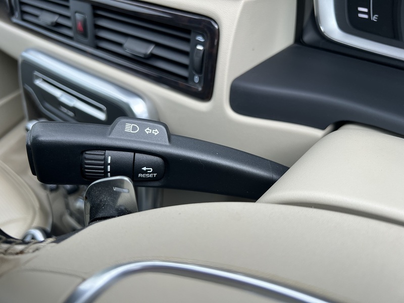 Volvo V70 T5 Se Lux - U12123