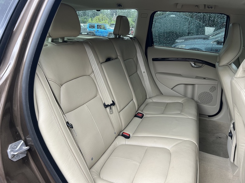 Volvo V70 T5 Se Lux - U12123