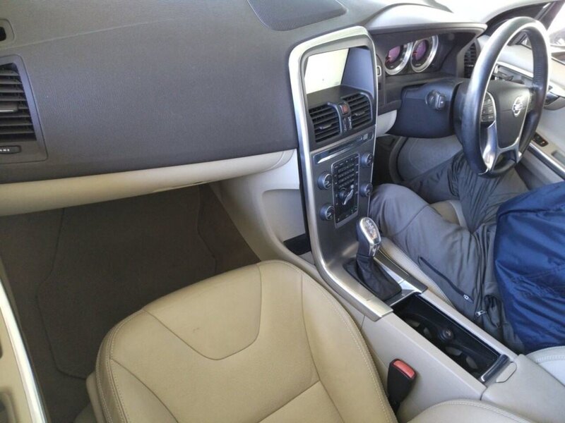 Volvo Xc60 T5 Se Lux - U12127