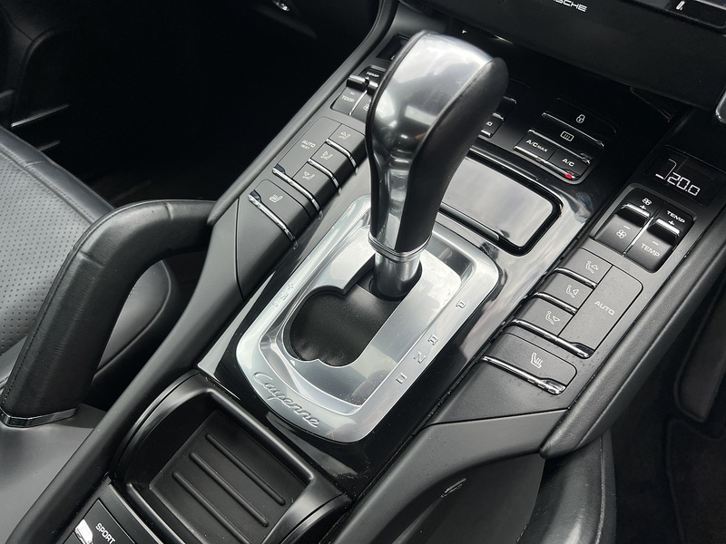 Porsche Cayenne S Hybrid - U12133