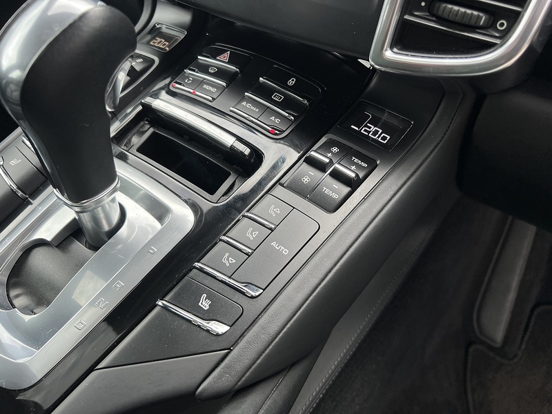 Porsche Cayenne S Hybrid - U12133