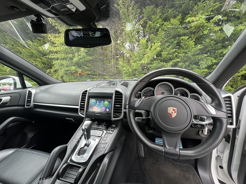 Porsche Cayenne S Hybrid - U12133