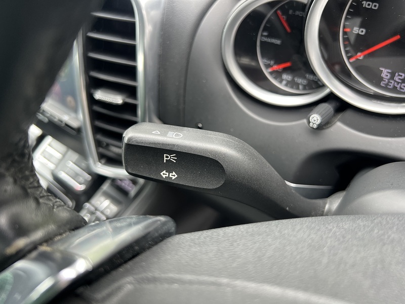 Porsche Cayenne S Hybrid - U12133