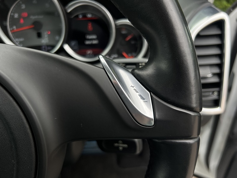 Porsche Cayenne S Hybrid - U12133