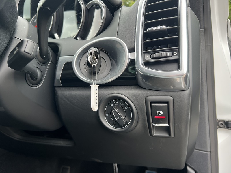 Porsche Cayenne S Hybrid - U12133