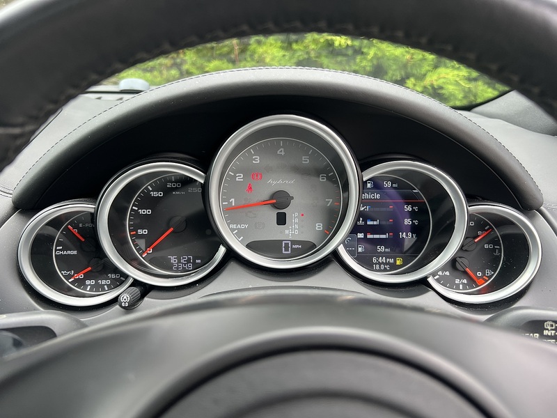 Porsche Cayenne S Hybrid - U12133