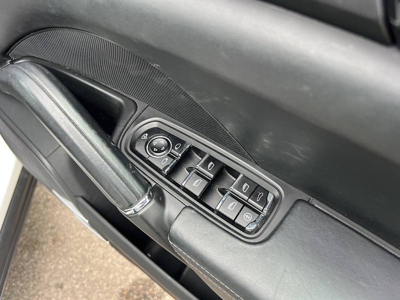Porsche Cayenne S Hybrid - U12133