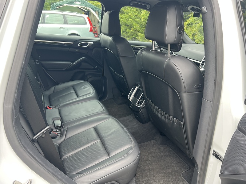 Porsche Cayenne S Hybrid - U12133