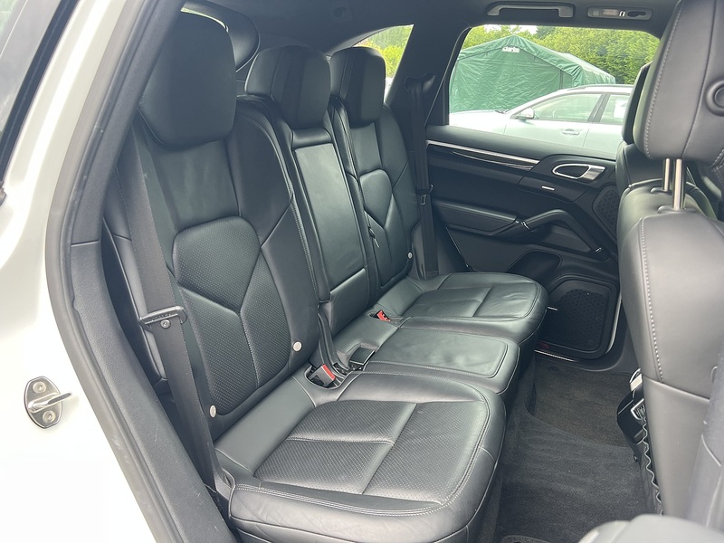 Porsche Cayenne S Hybrid - U12133