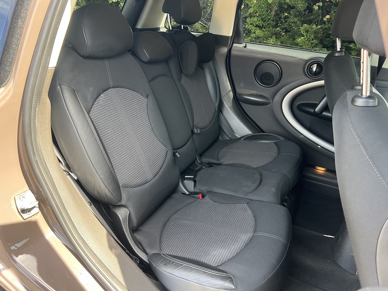 Mini Mini Countryman Cooper - U12136