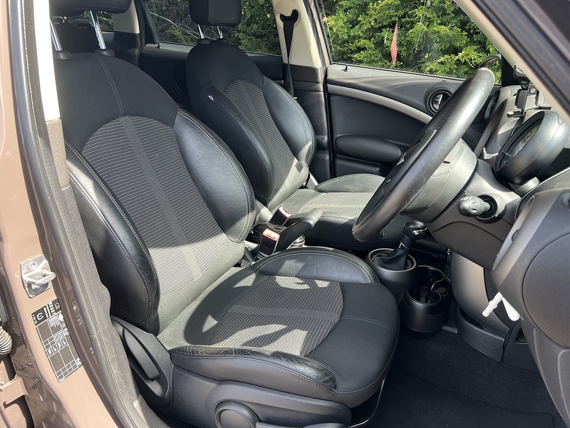 Mini Mini Countryman Cooper - U12136