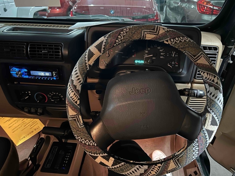 Jeep Wrangler Sahara - U12142
