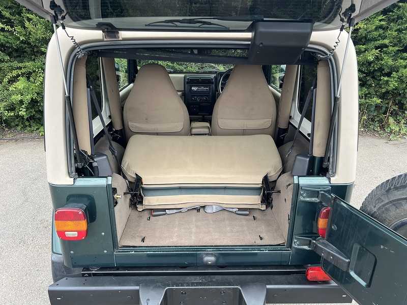 Jeep Wrangler Sahara - U12142