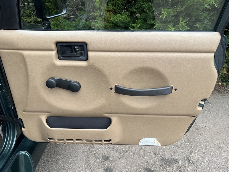 Jeep Wrangler Sahara - U12142