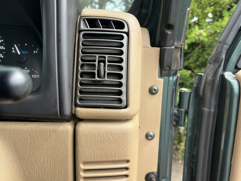 Jeep Wrangler Sahara - U12142