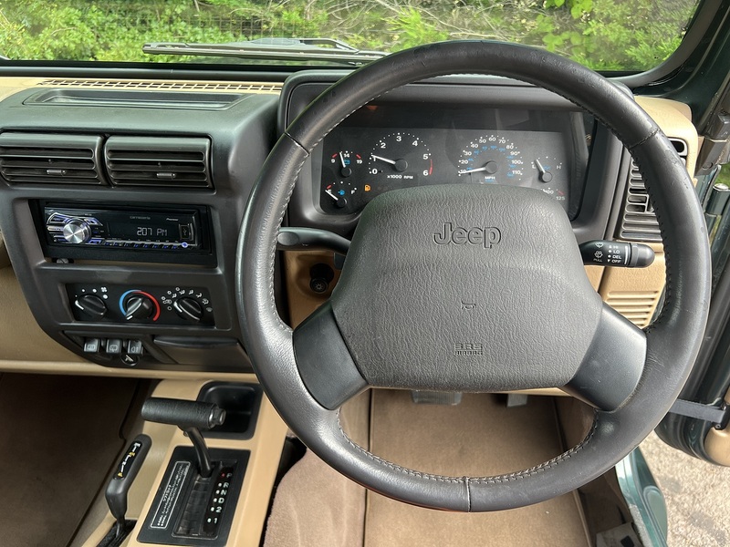 Jeep Wrangler Sahara - U12142