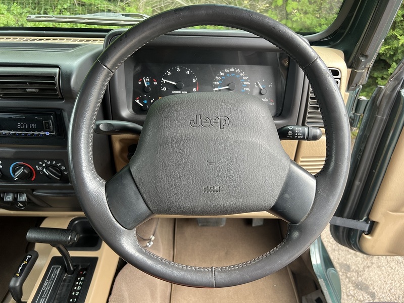 Jeep Wrangler Sahara - U12142