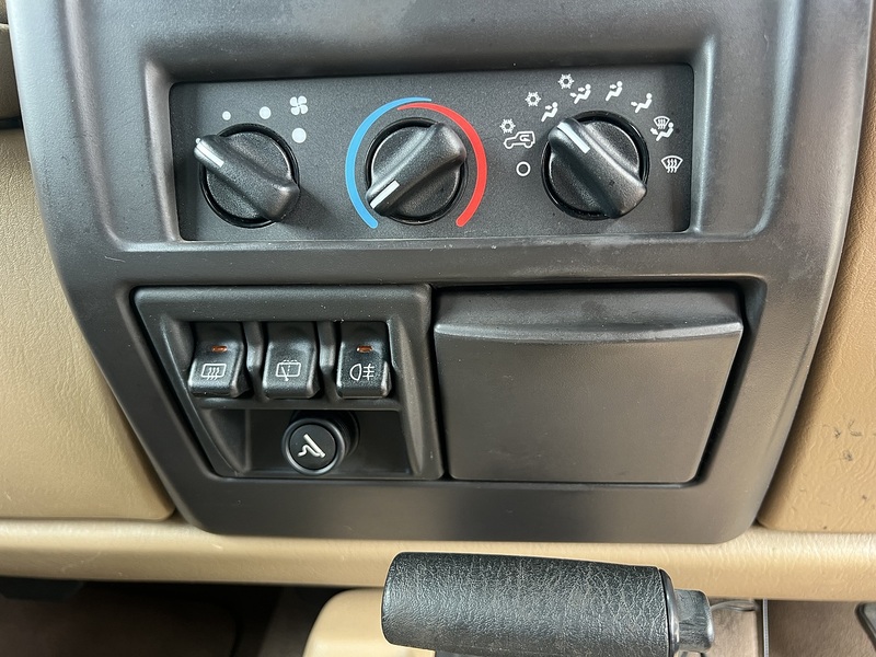 Jeep Wrangler Sahara - U12142
