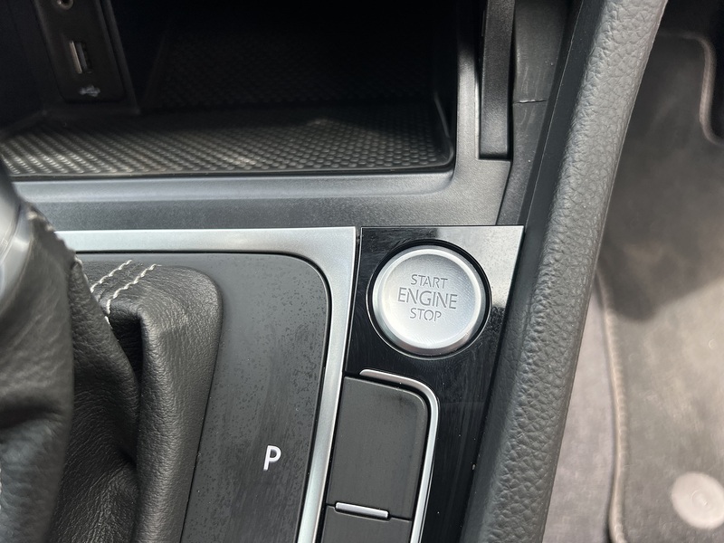 Volkswagen Golf R Dsg - U12143