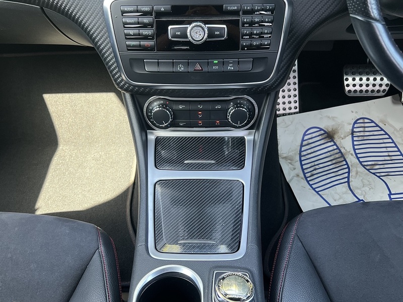 Mercedes-Benz A-Class A200 Amg Night Edition - U12145