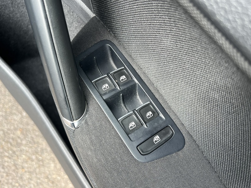 Volkswagen Golf GTI - U12147