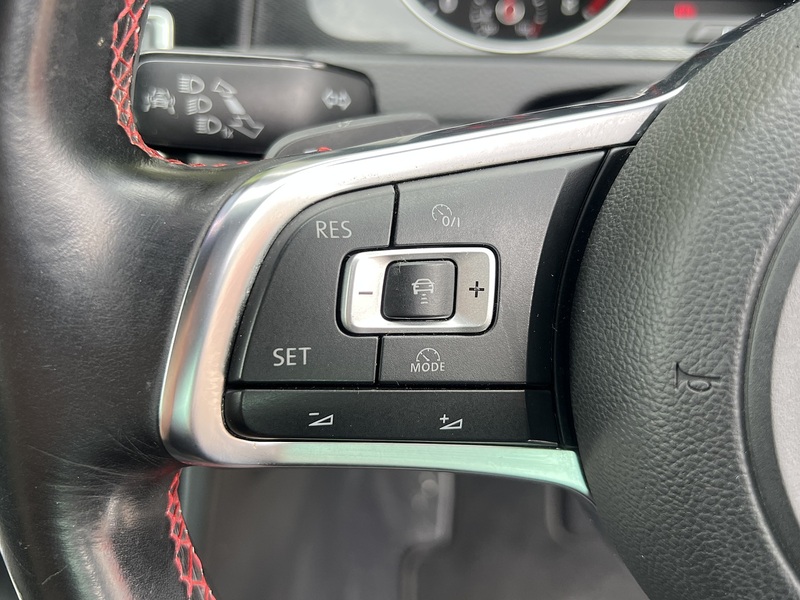 Volkswagen Golf GTI - U12147