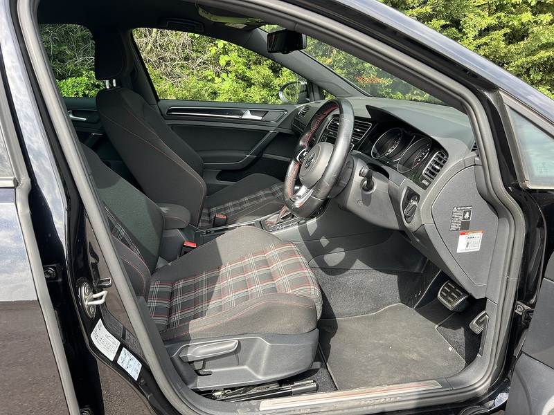 Volkswagen Golf GTI - U12147