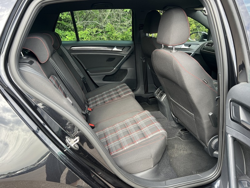Volkswagen Golf GTI - U12147