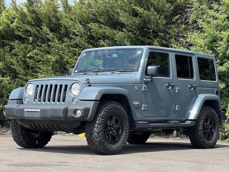 Jeep Wrangler Unlimited Sahara - U12148