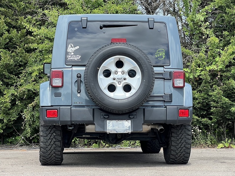 Jeep Wrangler Unlimited Sahara - U12148