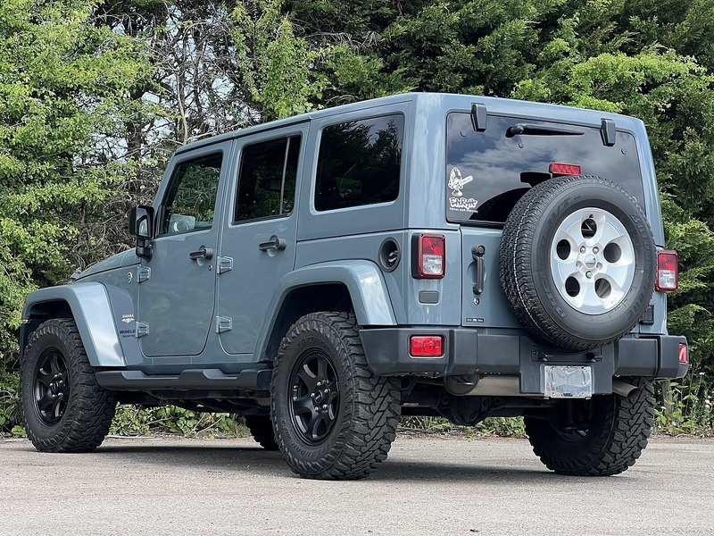 Jeep Wrangler Unlimited Sahara - U12148