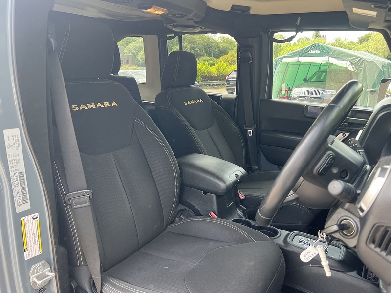 Jeep Wrangler Unlimited Sahara - U12148