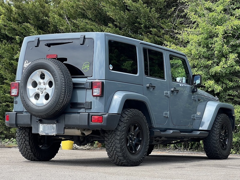 Jeep Wrangler Unlimited Sahara - U12148