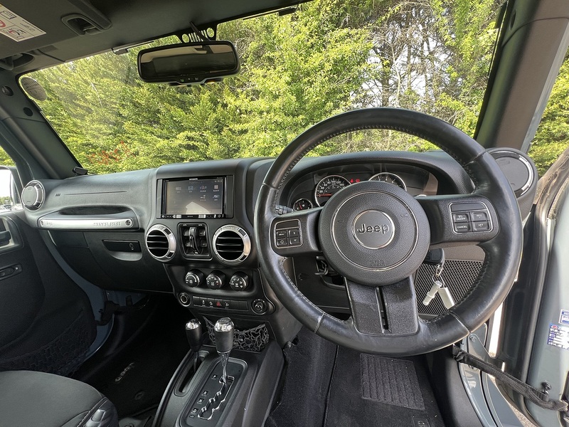 Jeep Wrangler Unlimited Sahara - U12148