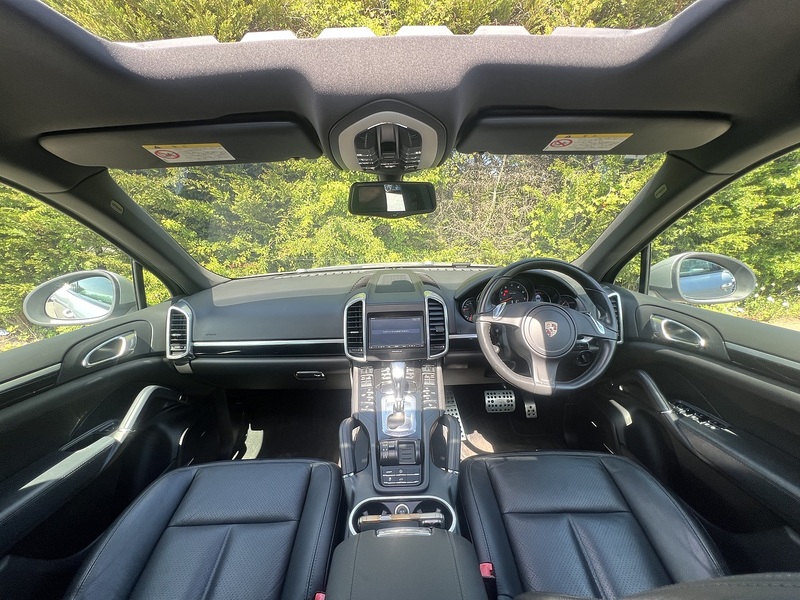 Porsche Cayenne V6 Tiptronic - U12152
