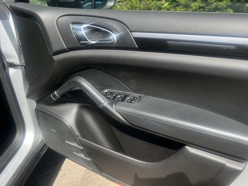 Porsche Cayenne V6 Tiptronic - U12152