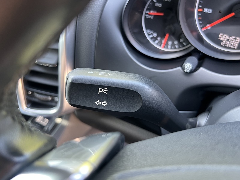 Porsche Cayenne V6 Tiptronic - U12152