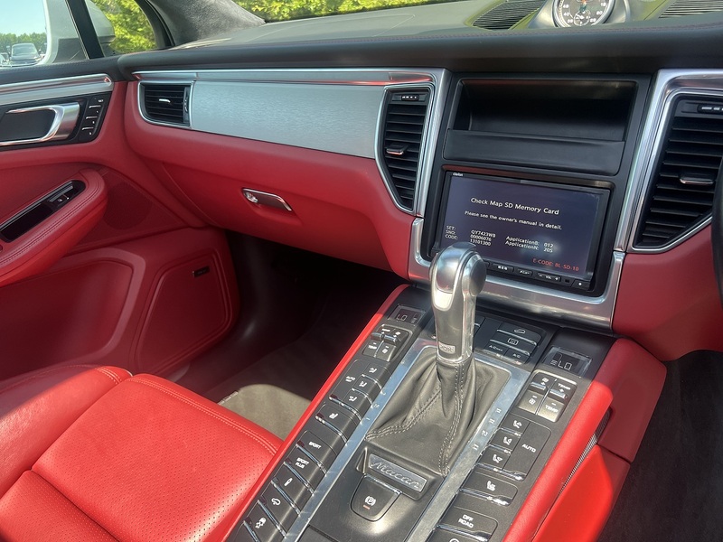 Porsche Macan Turbo Pdk - U12154