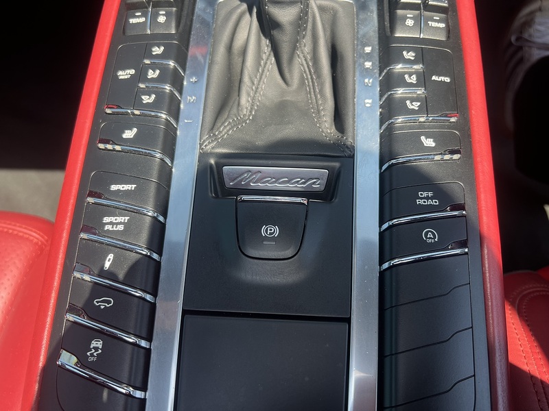 Porsche Macan Turbo Pdk - U12154