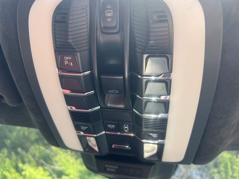 Porsche Macan Turbo Pdk - U12154