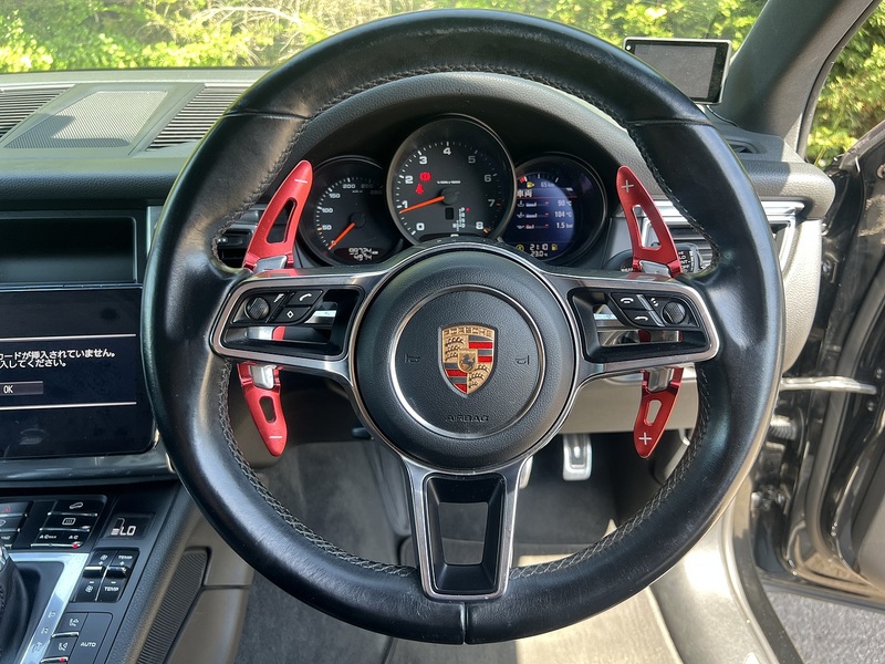 Porsche Macan Pdk - U12157