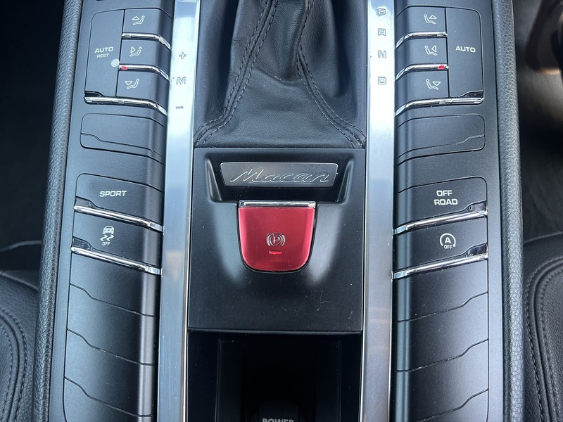 Porsche Macan Pdk - U12157