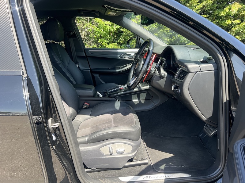 Porsche Macan Pdk - U12157