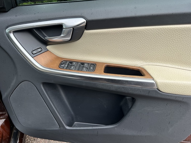 Volvo Xc60 T5 Se Lux Nav - U12161